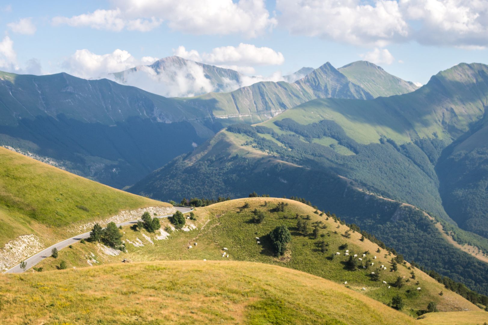 Sibillini: natura, storia e sapori locali 