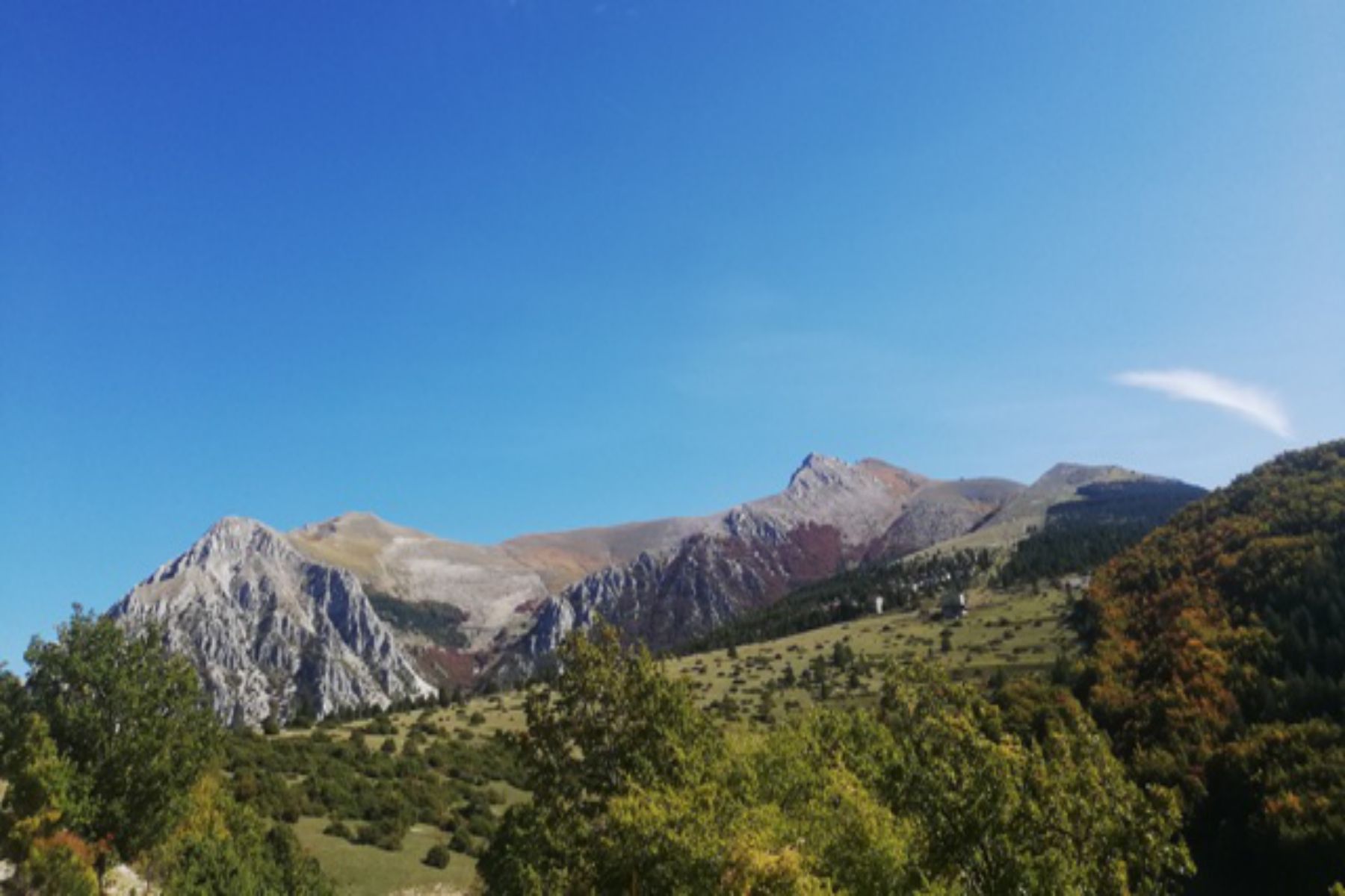 Il Monte Efra, fave e pecorino per tutti